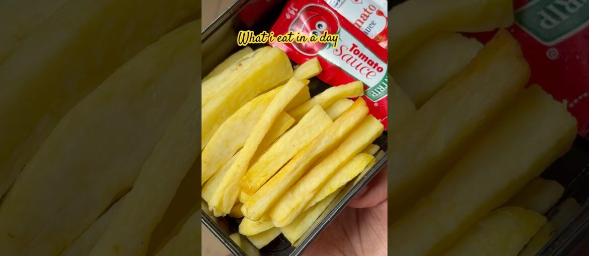 What i eat in a day || French fries #momos #foodie #chowmein #dosa