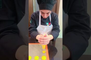 French macarons with easy step-by-step tips!Hashtags:#Macarons #Baking #Dessert #FrenchDessert