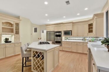 13724 Balmoral Greens Avenue, Clifton, VA 20124