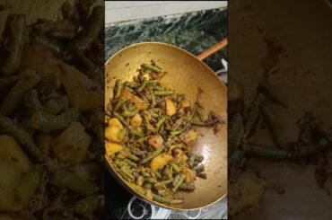Aloo Beans Recipe| French Beans Recipe #shortsfeed #shortsreels #viralshort #shorts #trending #yt