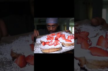 French toast w/ strawberries n powder sugar, cheese eggs, and bacon #explore #viral #foodie #fyp
