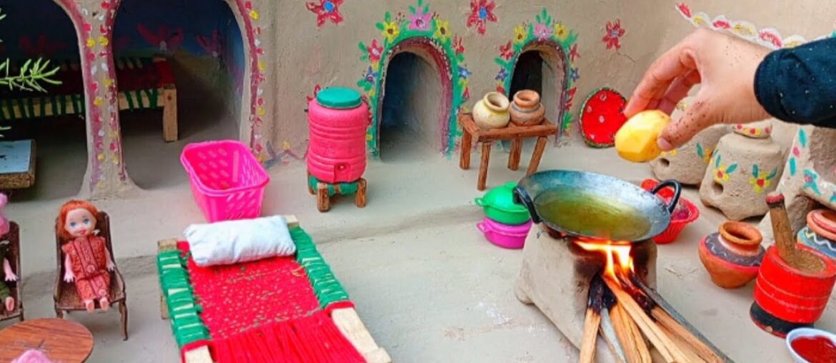 Crispy French Fries Recipe | Aloo Chips | Miniature Cooking | Hifza Mini Kitchen