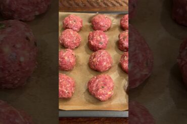 French Onion Meatball Sliders #kingshawaiian