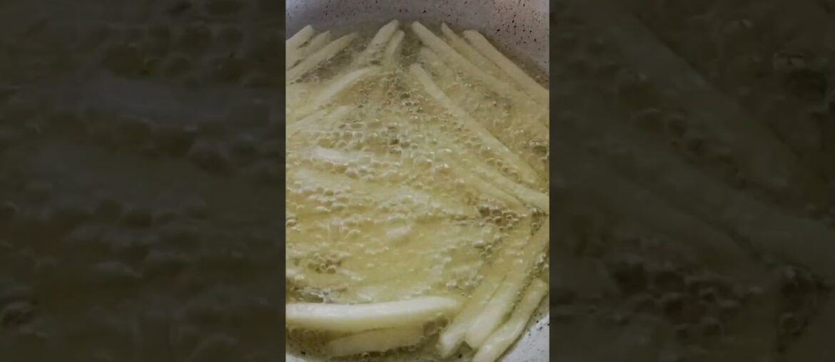 Cooking French fries #food #shortvideo #shorts #youtubeshorts #youtube #cooking