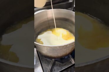 Mussels by the Frenchman #chefsteps #chefcooking #chefsnextdoor #cookingshow #cookingshowhost