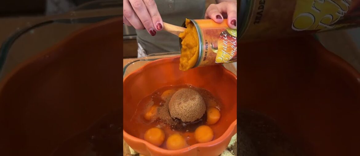 pumpkin french toast #fallseason #fallbaking #fallrecipes #breakfastideas #easybaking #pumpkinspice