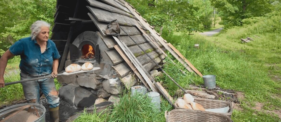 70-Year-Old Homesteader Bakes French Bread Like It's 1850
