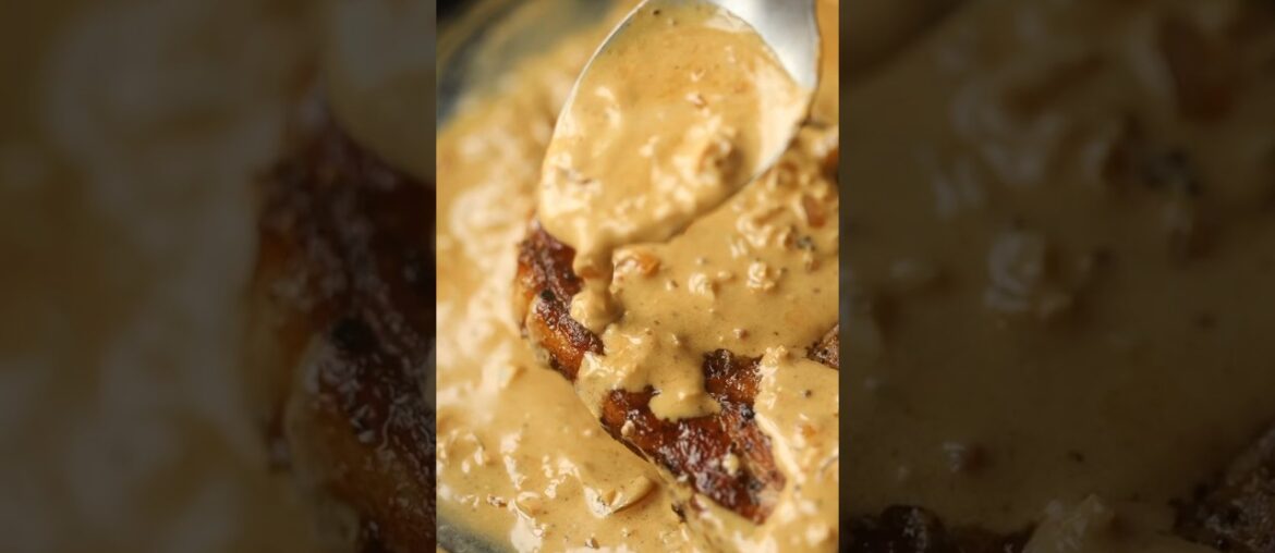 Pork Chops in a Garlic Cream Sauce Pork Chops in a Garlic Cream Sauce