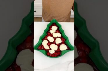 Easiest holiday dessert  #easyrecipe #recipe #christmas #dessert #baking #cake #holiday