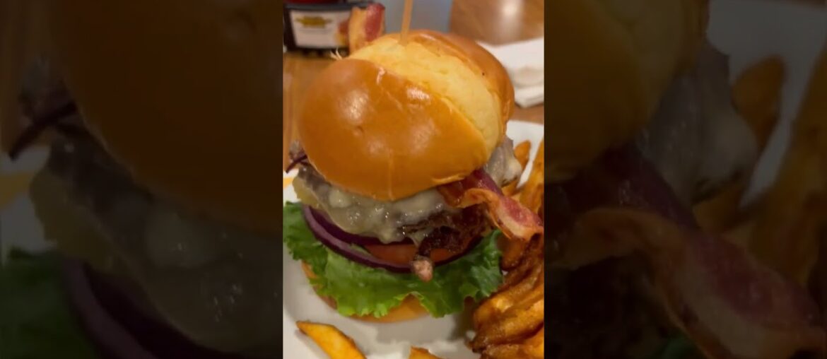 TRIPLE DECKER BURGER & FRIES#food#foodie#yummy#viral#video#trending#shorts#short#viralvideo#travel