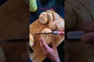 Easy French Toast #Recipe #Quick Breakfast #Idea #frenchtoast #recipe #breakfast #easycooking #cook