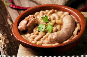 Authentic French Cassoulet Recipe - Traditional Bean and Meat Stew