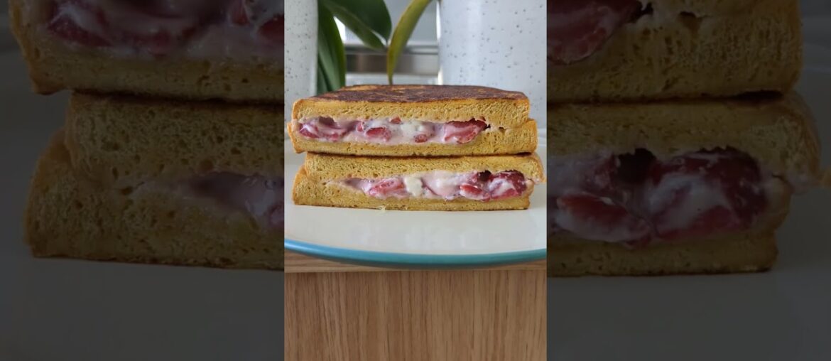 flipping french toasts all day #breakfast #recipe