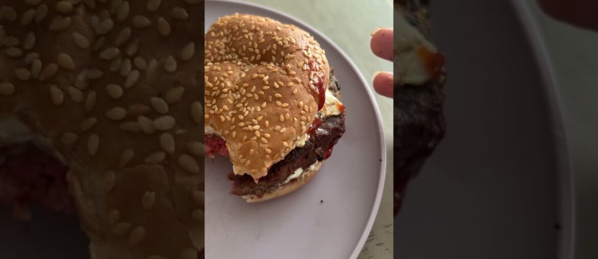 Food review:cheeseburger from Maine fish Market & French fries & chicken tenders from Dom’s