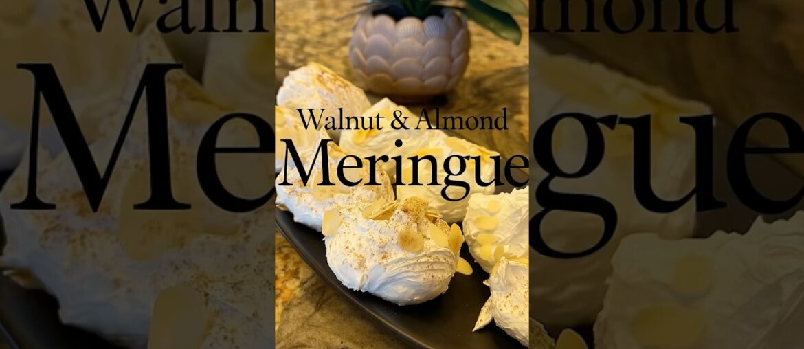 French Cafe Meringue cookies! #frenchdessert #meringuecookies #pavlovacookie #meringue