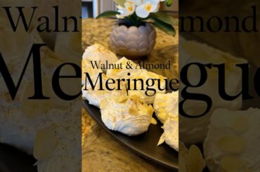 French Cafe Meringue cookies! #frenchdessert #meringuecookies #pavlovacookie #meringue