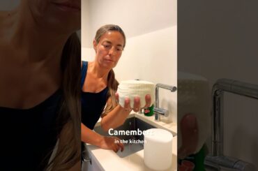 Camembert in a Pot - Just like real French. My instagram @rada_nestrelyaeva #shorts #cheese #recipe