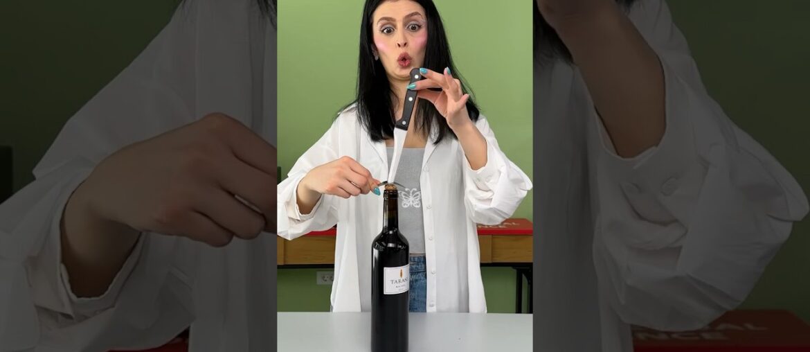 Testing viral wine opening hack #corkscrew #lifehacks #wine #tinastesting