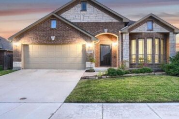 8808 Cassidy Lane, Aubrey, TX Presented by Brian Rouseau.