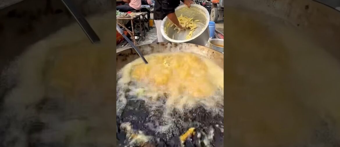 Massive Long Crispy Potato Fries #streetfood #indianfood #streetfoodindia #ytshorts #ytfeed Massive Long Crispy Potato Fries #streetfood #indianfood #streetfoodindia #ytshorts #ytfeed