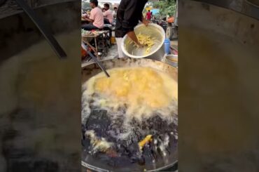 Massive Long Crispy Potato Fries #streetfood #indianfood #streetfoodindia #ytshorts #ytfeed