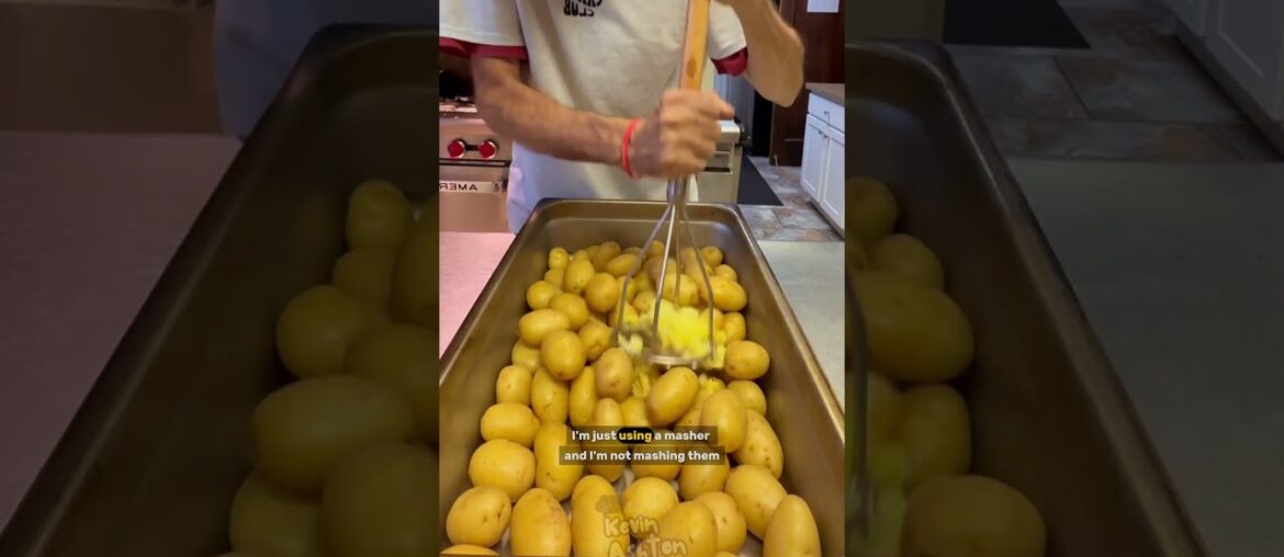 Hot Honey Glazed Ham #oldscoolkevmo #piphichef #pibetaphi #sororitychef #unr #reno #mikeshothoney