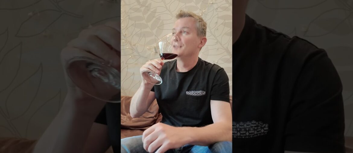 The French and wine.     #frenchtouch #wineculture #aglassaday #notsoserious