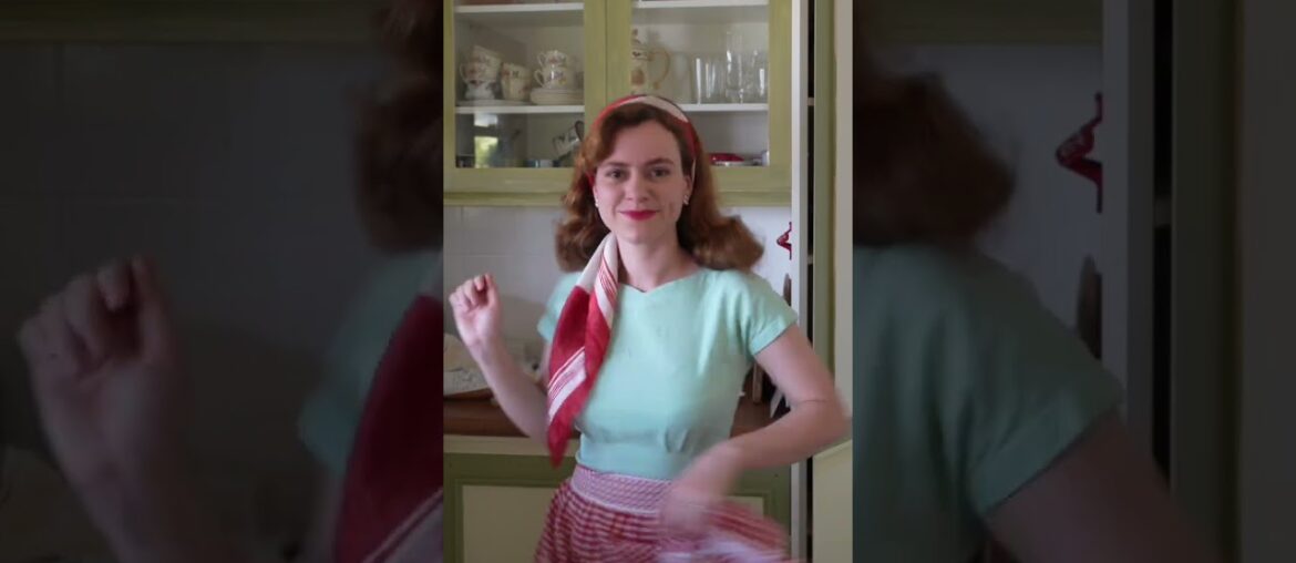 Let’s Host a 1960s Fondue Party! Let's Host a 1960s Fondue Party!