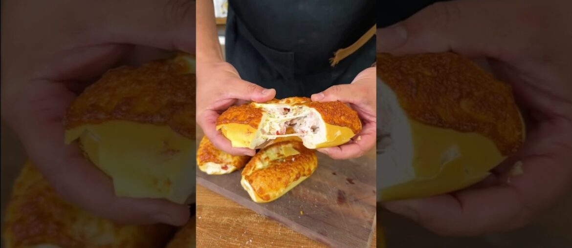 My daughters don't want to have another snack after this French bread in the Airfryer #shorts