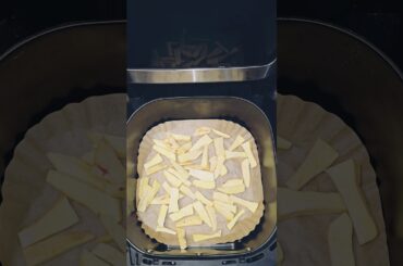 The Best Air Fryer Sweet Potato Fries #sweetpotato #frenchfries #reels #recipe #shorts #cooking