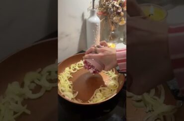 [RECIPE] The best tartiflette! Tartifllette is another one of this French dish with a lots of cheese