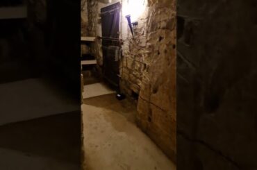 Vintages and old wines in an authentic wine cellar in the heart of Bordeaux region.@thewinelobbyist