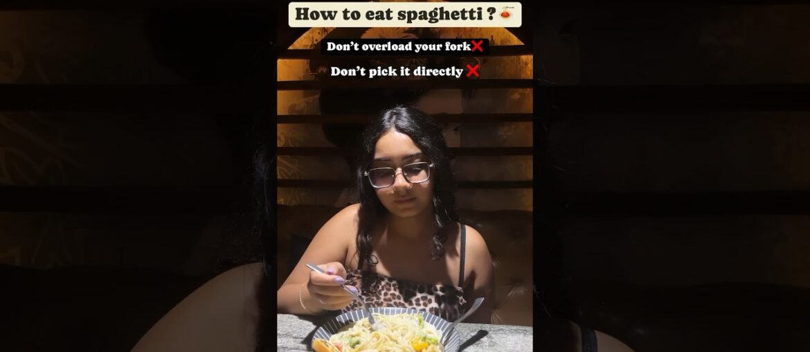 How to eat spaghetti pasta? Dining etiquette #shorts #spaghetti #pasta #dining #etiquette #italian