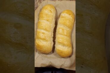 Easy Homemade French Bread #recipe #cooking #bread