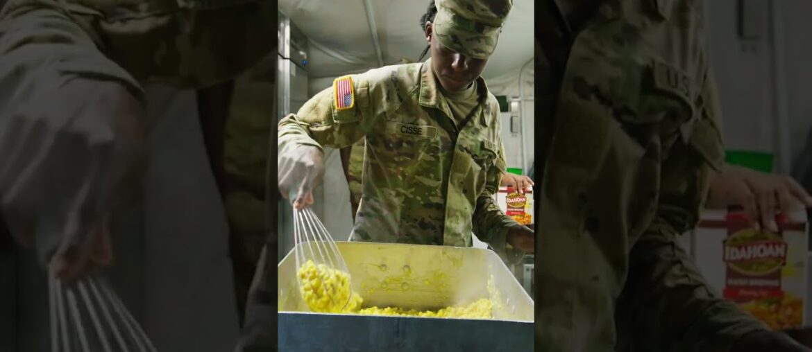 This is how army culinary specialists cook for 800 soldiers. #army #cooking #armyfood