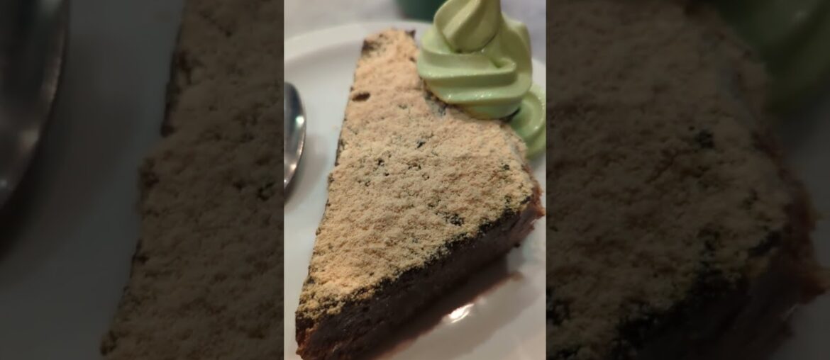 The best french toast + matcha ice cream combo in town! #london #visitlondon #londoneats