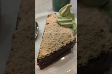 The best french toast + matcha ice cream combo in town! #london #visitlondon #londoneats