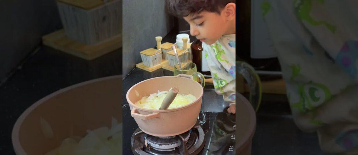 Family Time in the Kitchen | French Onion Soup Recipe | Cozy Vibes Family Time in the Kitchen | French Onion Soup Recipe | Cozy Vibes