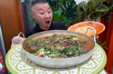 I Try Toronto's FIRST FRENCH-MOROCCAN Restaurant - Rayah