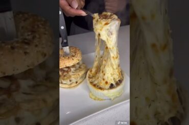 French Onion Soup Burger #mylittlesistercooksformeeveryday #frenchonionsoup #viral #food