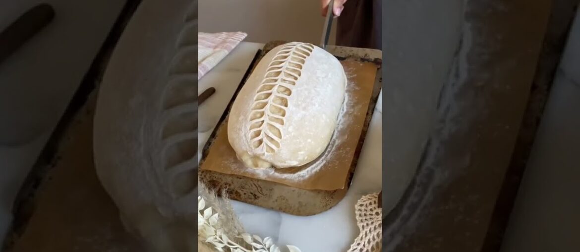 Scoring a batard - simple wheat stalk