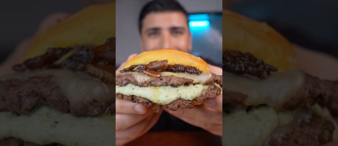 The French Caramelized Onion Smashburger You Didn’t Know You Needed The French Caramelized Onion Smashburger You Didn’t Know You Needed