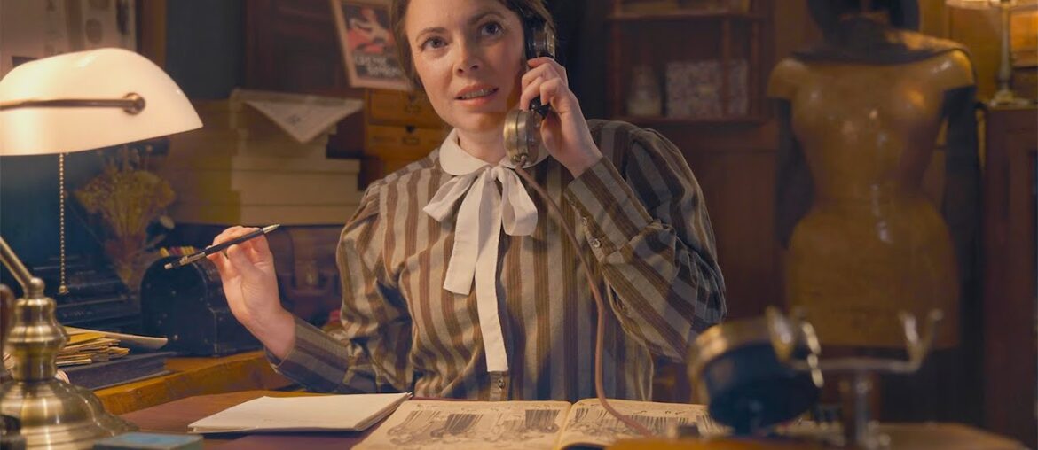 Catalogue Shopping, 1934 | ASMR Ordering by Phone (page turning, writing, rain & thunder) Catalogue Shopping, 1934 | ASMR Ordering by Phone (page turning, writing, rain & thunder)