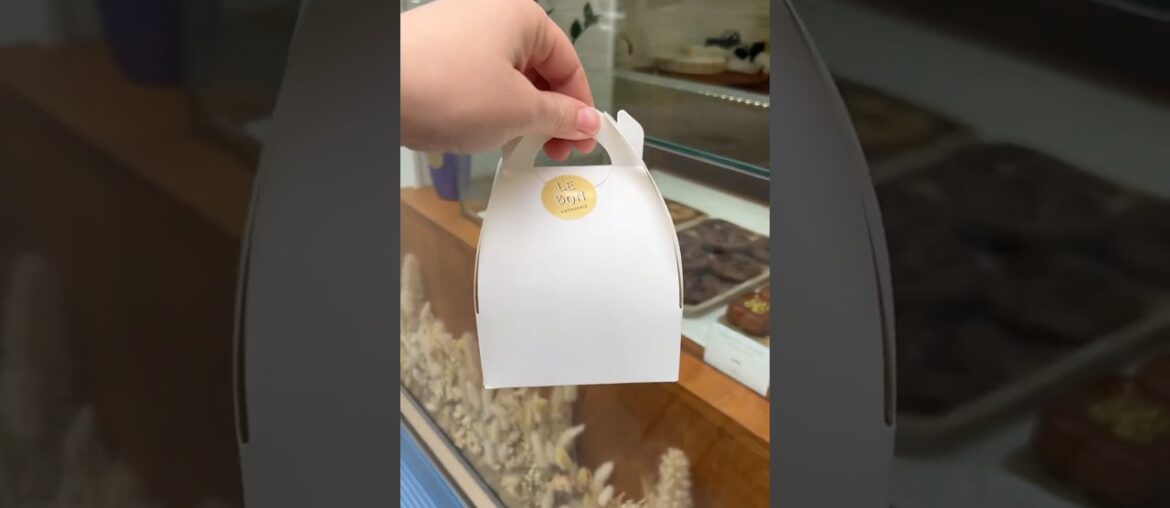 Sweet moments in Paris, LE BON French desserts #patisserie #pastry #parisdiaries #food #cake