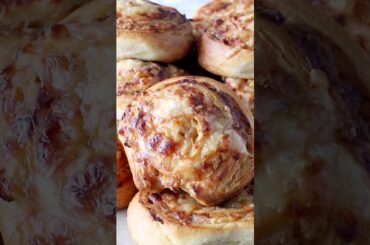 6 Ingredient French Onion Rolls are the easy Thanksgiving appetizer you’ve been looking for!