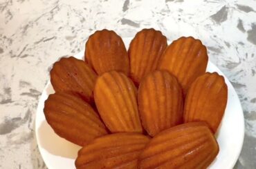 Classic French madeleine
