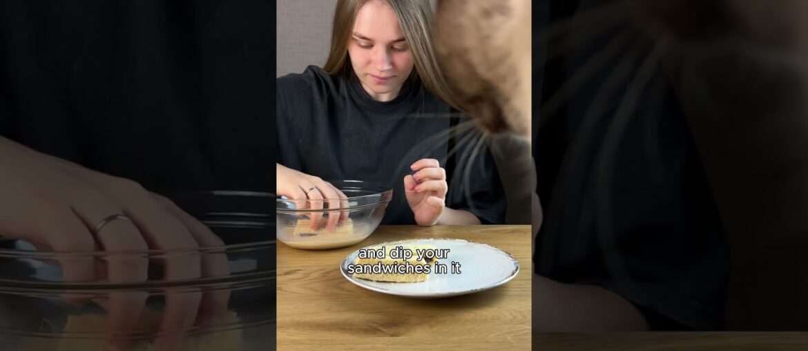 Nutella stuffed French toast sticks by @fitwafflekitchen #lifehack #realkitchen #recipe