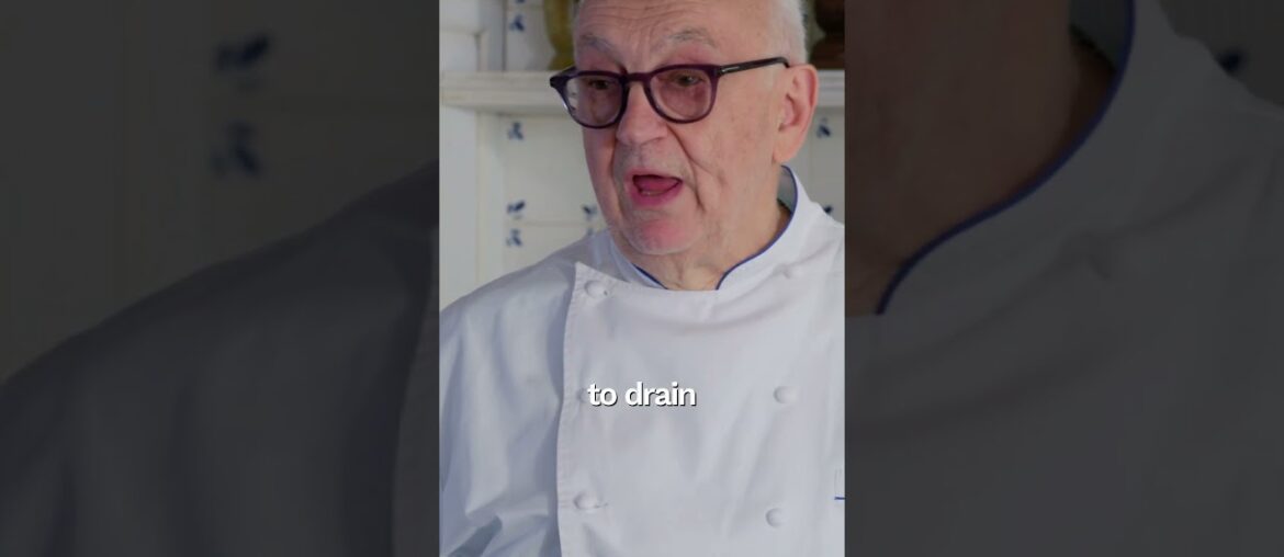 Pierre Koffmann demonstrates how to make perfect mashed potatoes #shorts #pierrekoffmann #cooking Pierre Koffmann demonstrates how to make perfect mashed potatoes #shorts #pierrekoffmann #cooking