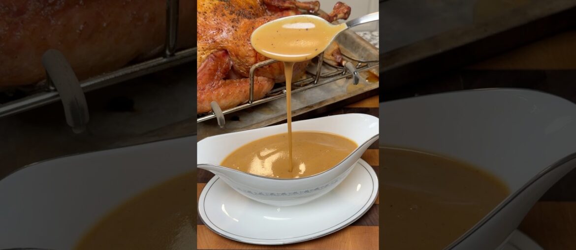 FOOLPROOF Turkey Gravy for Thanksgiving ! #recipe #thanksgiving #gravy