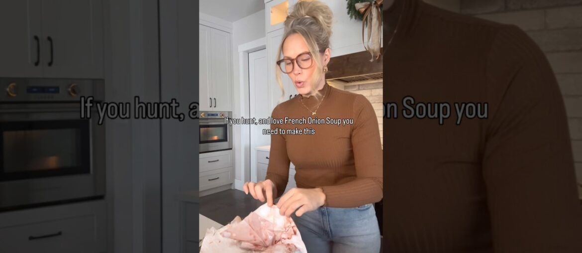 Venison French Onion Soup #cooking #dinnerrecipe #venison #wildgame #frenchonionsoup #recipe